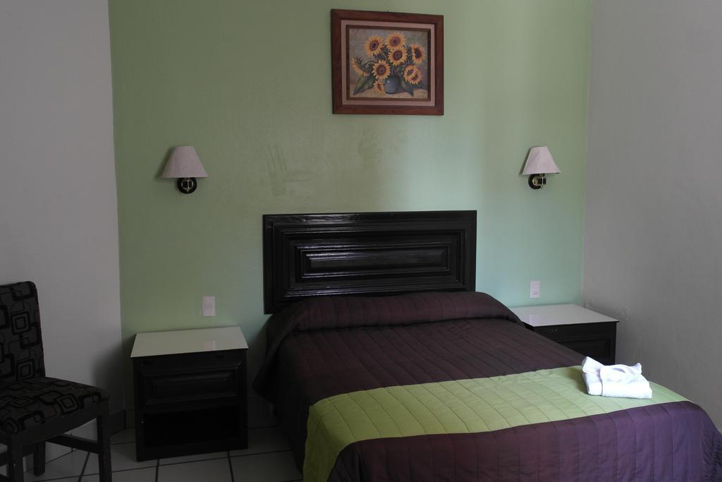 Hotel El Roble Tuxtla Gutiérrez Extérieur photo